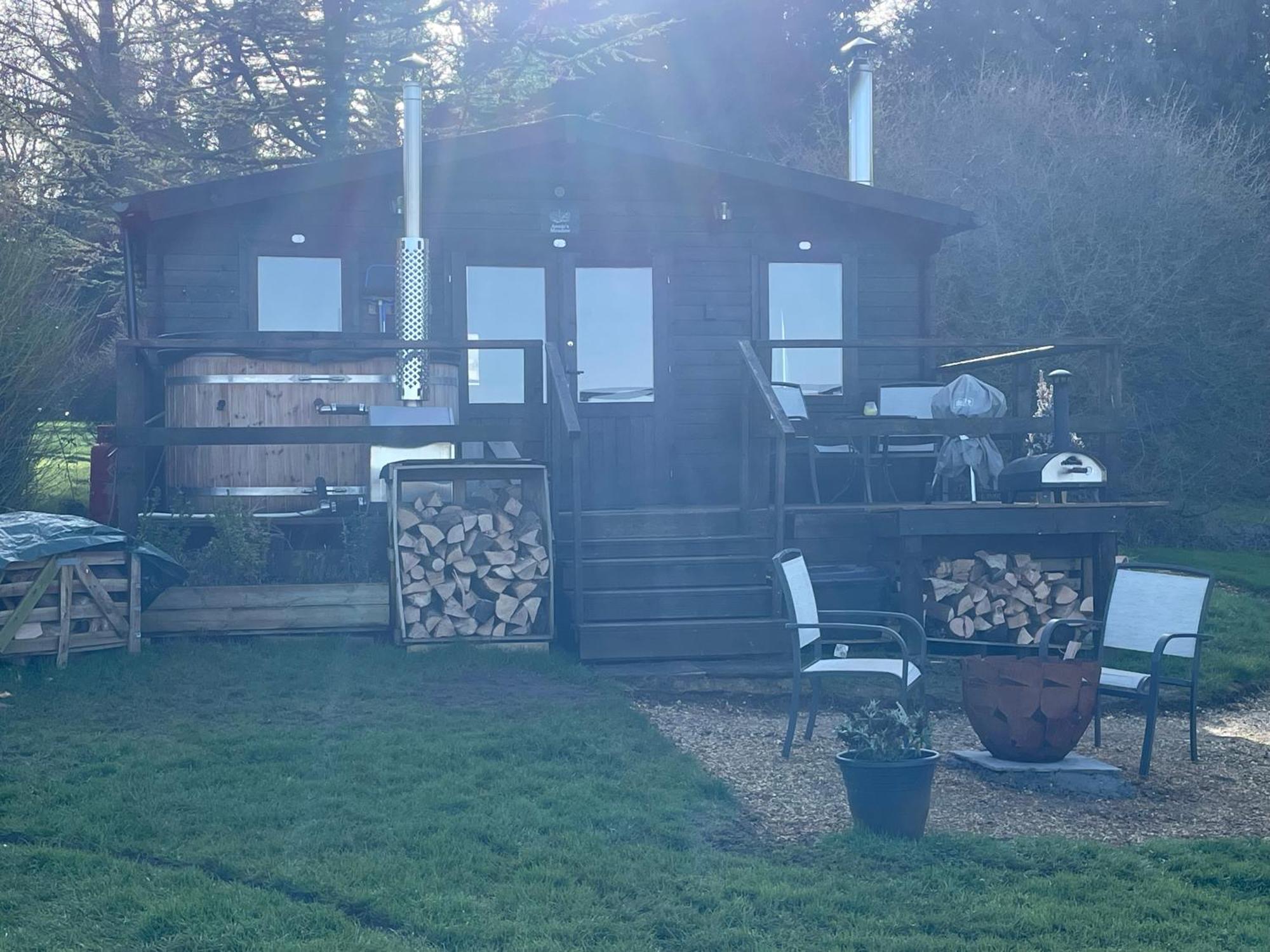Cosy Cabin In Annie'S Meadow West Meon Экстерьер фото